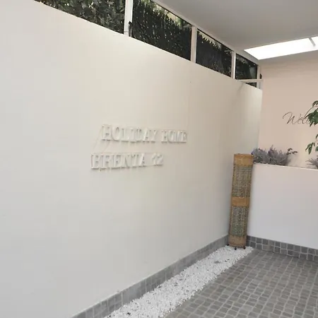 Brenta 12 *